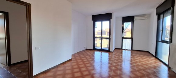 Apartamento de 3 habitaciónes en Veniano, Italy No. 235870 5