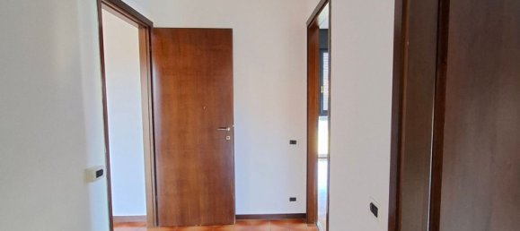 Apartamento de 3 habitaciónes en Veniano, Italy No. 235870 17