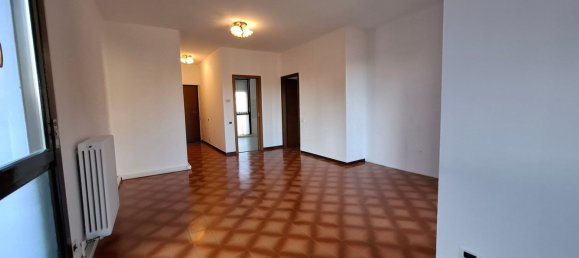 Apartamento de 3 habitaciónes en Veniano, Italy No. 235870 15