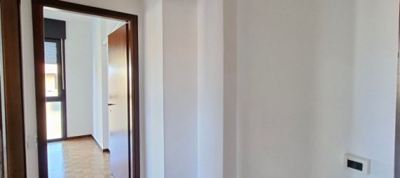 Apartamento de 3 habitaciónes en Veniano, Italy No. 235870 22