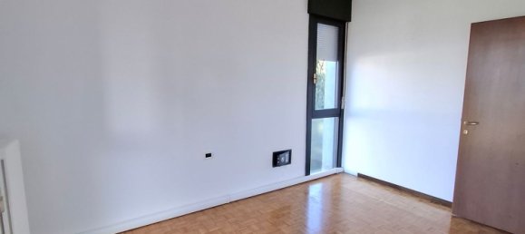 Apartamento de 3 habitaciónes en Veniano, Italy No. 235870 31