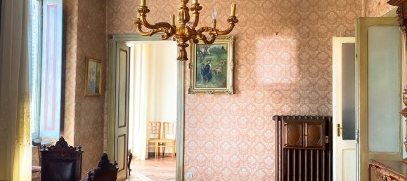 6 rooms Apartment in Cuneo, Italy No. 13532 3