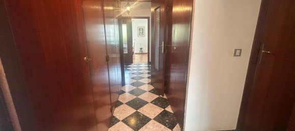 2 bedrooms Apartment in Marseille, France No. 353202 3