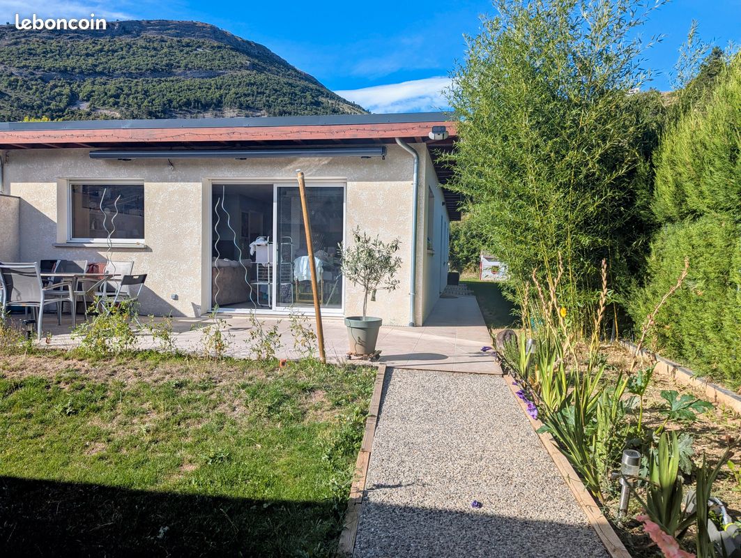 Дом с 3 спальнями в Верхние Альпы, Франция № 361729