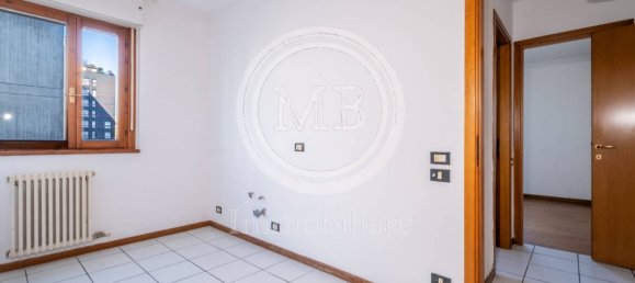 2 bedrooms Apartment in Bergamo, Italy No. 378196 12
