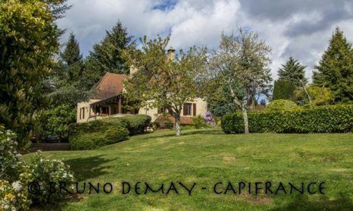 Casa de 3 dormitorios en Sarlat-la-Caneda, France No. 32525