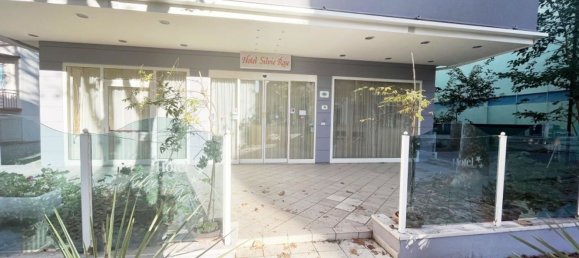 Imóvel comercial de 40 divisões em Cesenatico, Italy N.º 152988 12