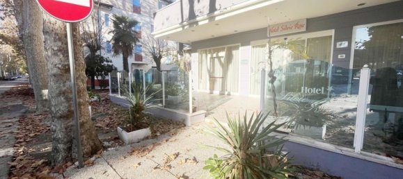 Imóvel comercial de 40 divisões em Cesenatico, Italy N.º 152988 24