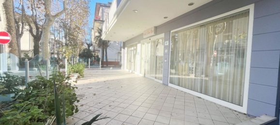 Imóvel comercial de 40 divisões em Cesenatico, Italy N.º 152988 20