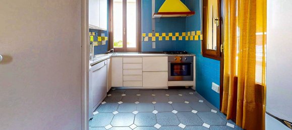 3 bedrooms Apartment in Bologna, Italy No. 380275 8