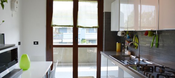 3 bedrooms Apartment in Peschiera Borromeo, Italy No. 357779 8