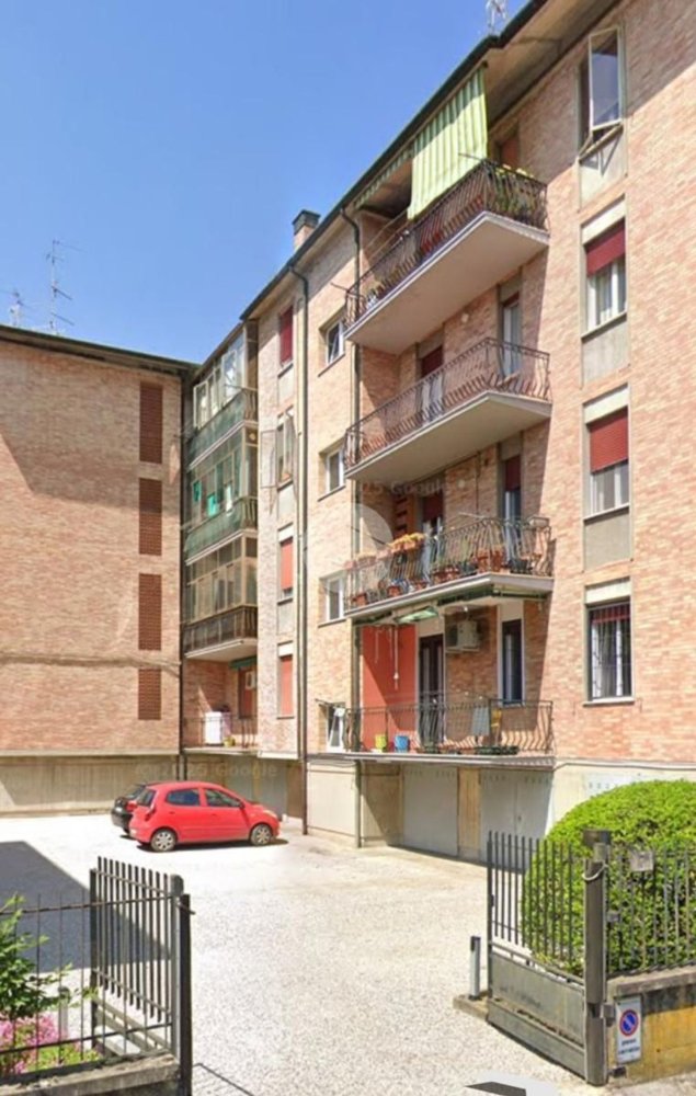18m² Garage in Ferrara, Italy No. 258674