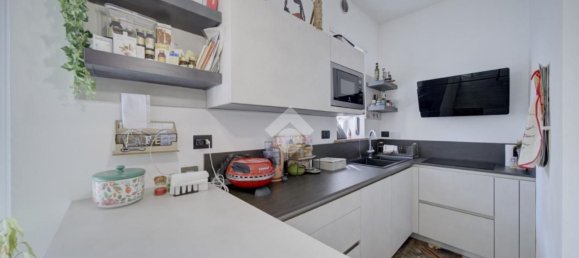 Apartamento de 3 dormitorios en Turin, Italy No. 313305 4