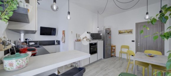 Apartamento de 3 dormitorios en Turin, Italy No. 313305 2