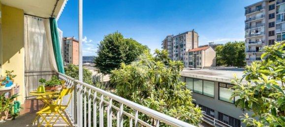 Apartamento de 3 dormitorios en Turin, Italy No. 313305 6