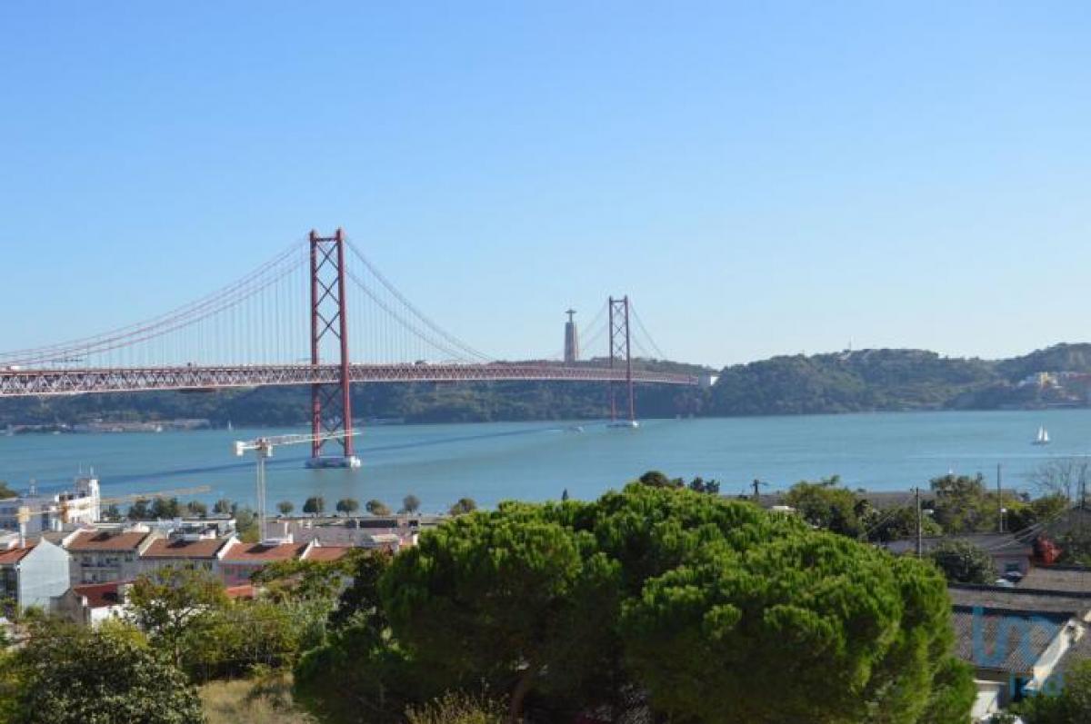 Studio in Lisbon, Portugal No. 6121