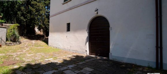 9 bedrooms Villa in Montemurlo, Italy No. 296903 4
