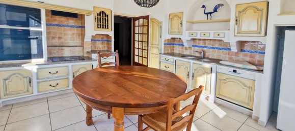 5 bedrooms Castles in Uzes, France No. 279056 20