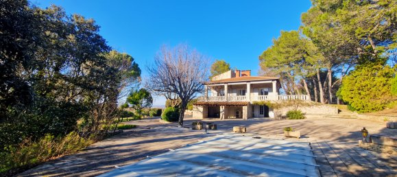 5 bedrooms Castles in Uzes, France No. 279056 8