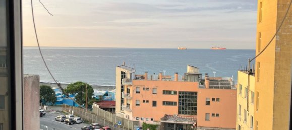 3-Zimmer Wohnung in Genoa, Italy, Nr. 272388 3