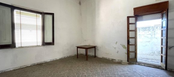 Здание с 8 комнатами в Carmiano, Италия № 74451 7