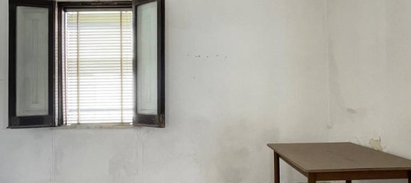 Здание с 8 комнатами в Carmiano, Италия № 74451 8