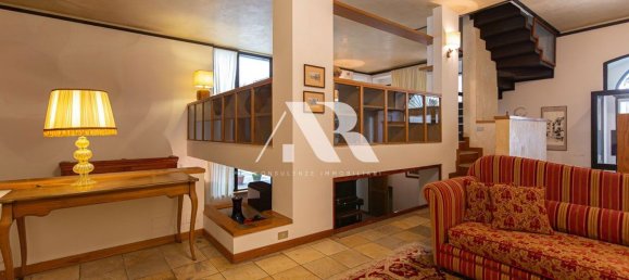 6 rooms Apartment in Verona, Italy No. 283822 7