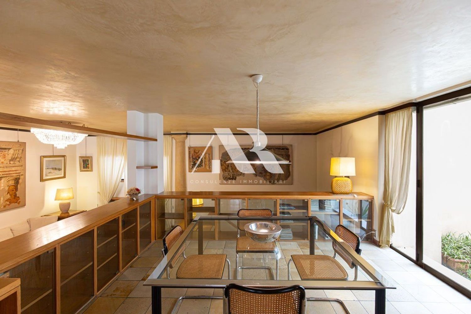 6 rooms Apartment in Verona, Italy No. 283822