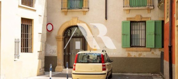 6 rooms Apartment in Verona, Italy No. 283822 4
