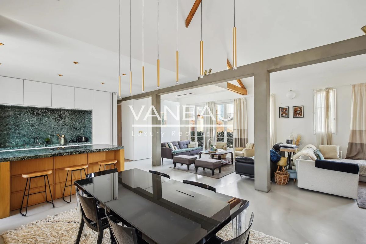 4 chambres Duplex à Puteaux, France No. 186881