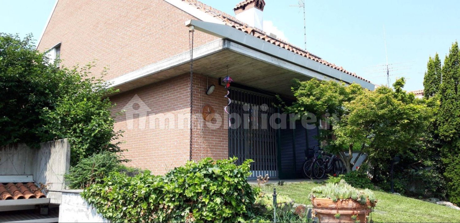 3 bedrooms House in Gorgonzola, Italy No. 354925