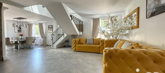 Casa de 3 dormitorios en Montgeron, France No. 331322 4