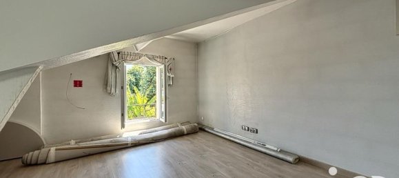 Casa de 3 dormitorios en Montgeron, France No. 331322 15