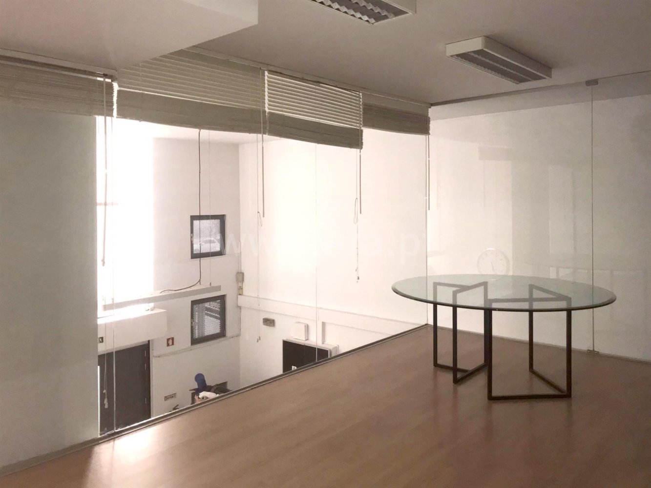 Коммерческая недвижимость 210м² в Оэйраш, Португалия № 58823