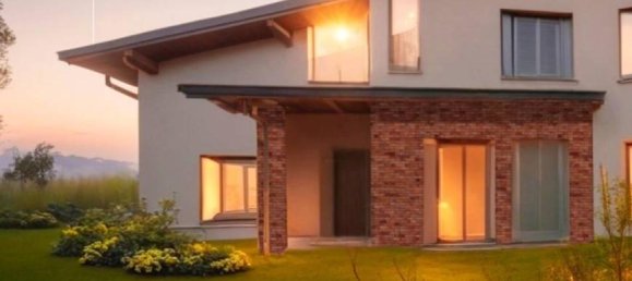 4 rooms Villa in Cantello, Italy No. 33726 2