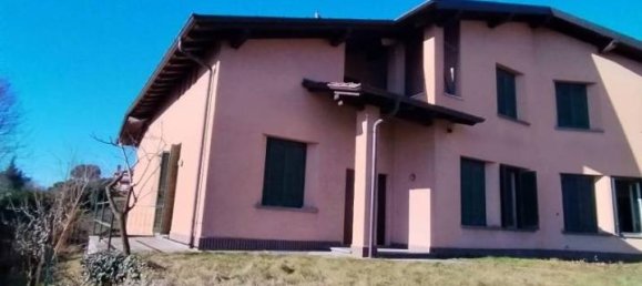 4 rooms Villa in Cantello, Italy No. 33726 6