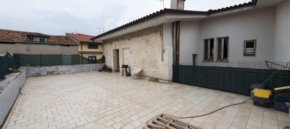 8 rooms Apartment in Fondi, Italy No. 129906 11