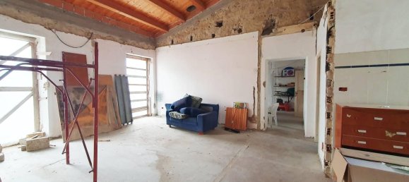 8 rooms Apartment in Fondi, Italy No. 129906 10