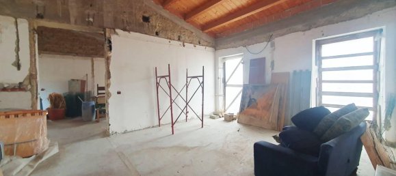 8 rooms Apartment in Fondi, Italy No. 129906 6