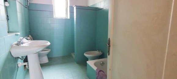 8 rooms Apartment in Fondi, Italy No. 129906 5