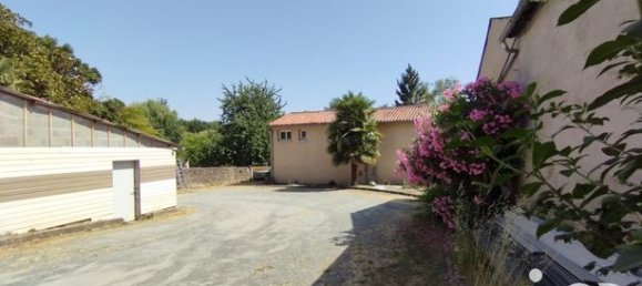 3 bedrooms House in Thouars, France No. 301899 7