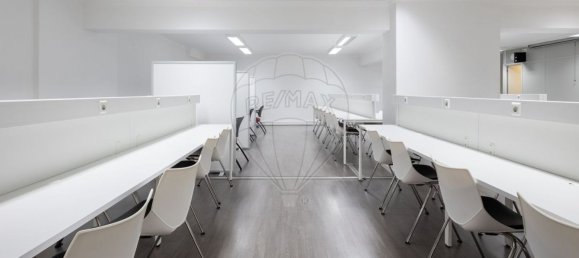 317m² Office in Almada, Portugal No. 69772 7
