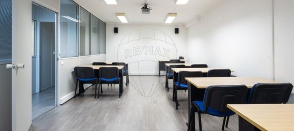 317m² Office in Almada, Portugal No. 69772 16