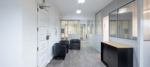 317m² Office in Almada, Portugal No. 69772 24