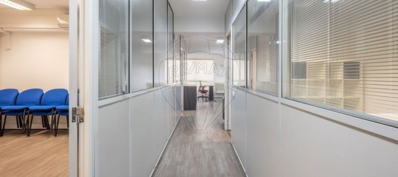317m² Office in Almada, Portugal No. 69772 14