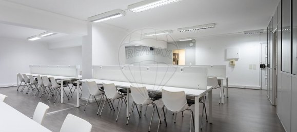 317m² Office in Almada, Portugal No. 69772 4