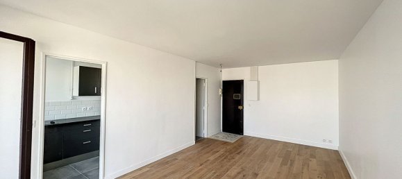 1 chambre Appartement à Courbevoie, France No. 185679 3