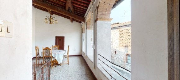 2 Schlafzimmer Haus in Barga, Italy, Nr. 233106 21