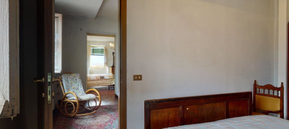 2 Schlafzimmer Haus in Barga, Italy, Nr. 233106 20