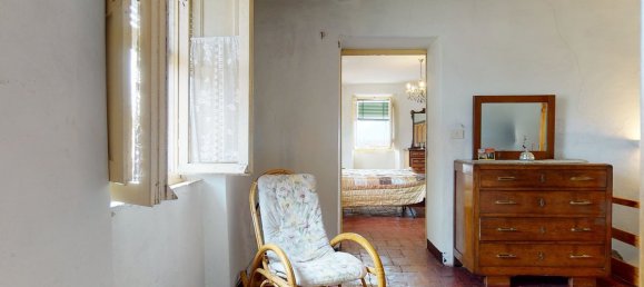 2 Schlafzimmer Haus in Barga, Italy, Nr. 233106 16